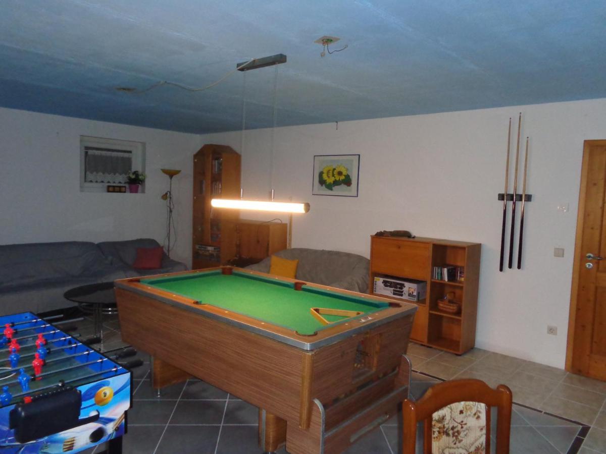 Barrierefreies Zimmer Im Blockhaus Mit Sauna Am See Soyen ภายนอก รูปภาพ