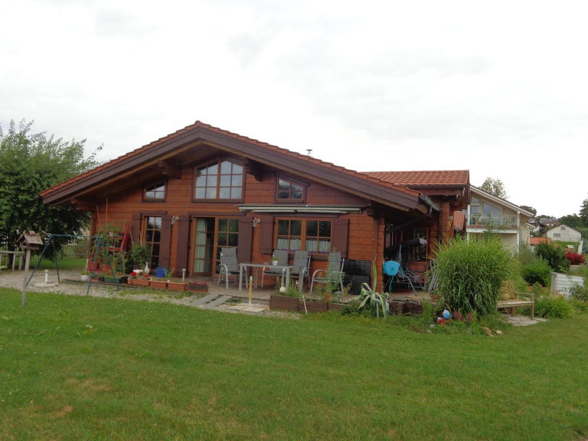 Barrierefreies Zimmer Im Blockhaus Mit Sauna Am See Soyen ภายนอก รูปภาพ