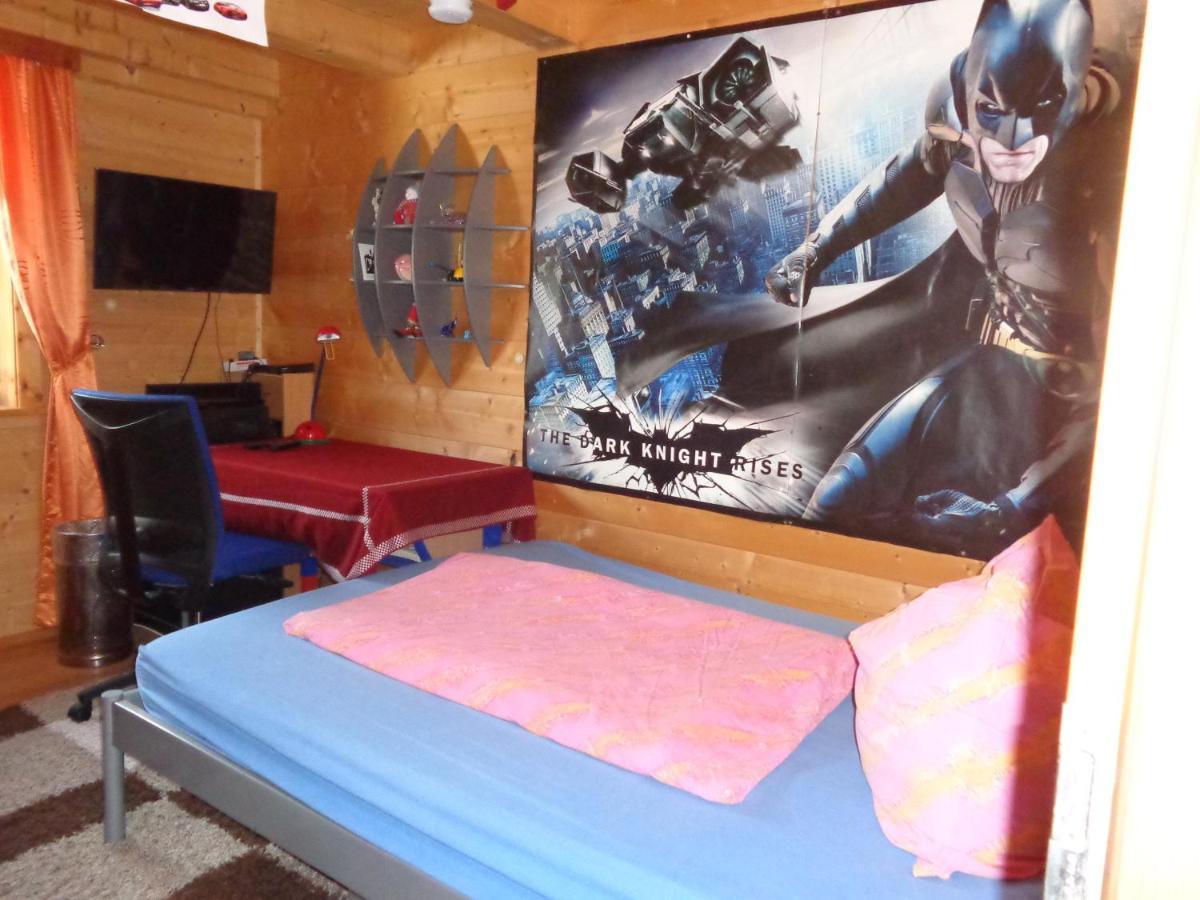 Barrierefreies Zimmer Im Blockhaus Mit Sauna Am See Soyen ภายนอก รูปภาพ