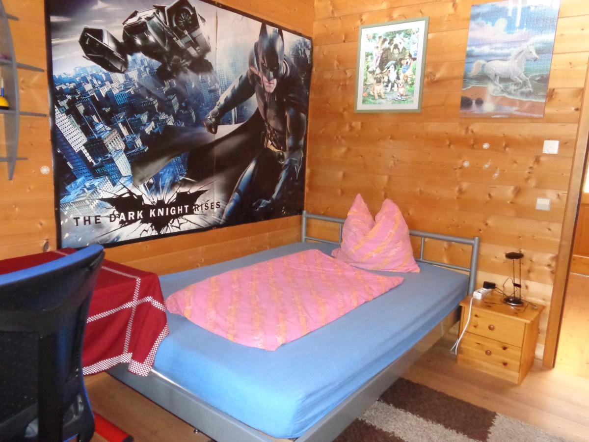 Barrierefreies Zimmer Im Blockhaus Mit Sauna Am See Soyen ภายนอก รูปภาพ
